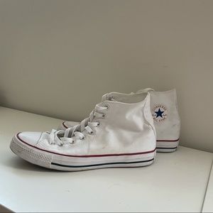 Men’s 9 White High Top Converse
